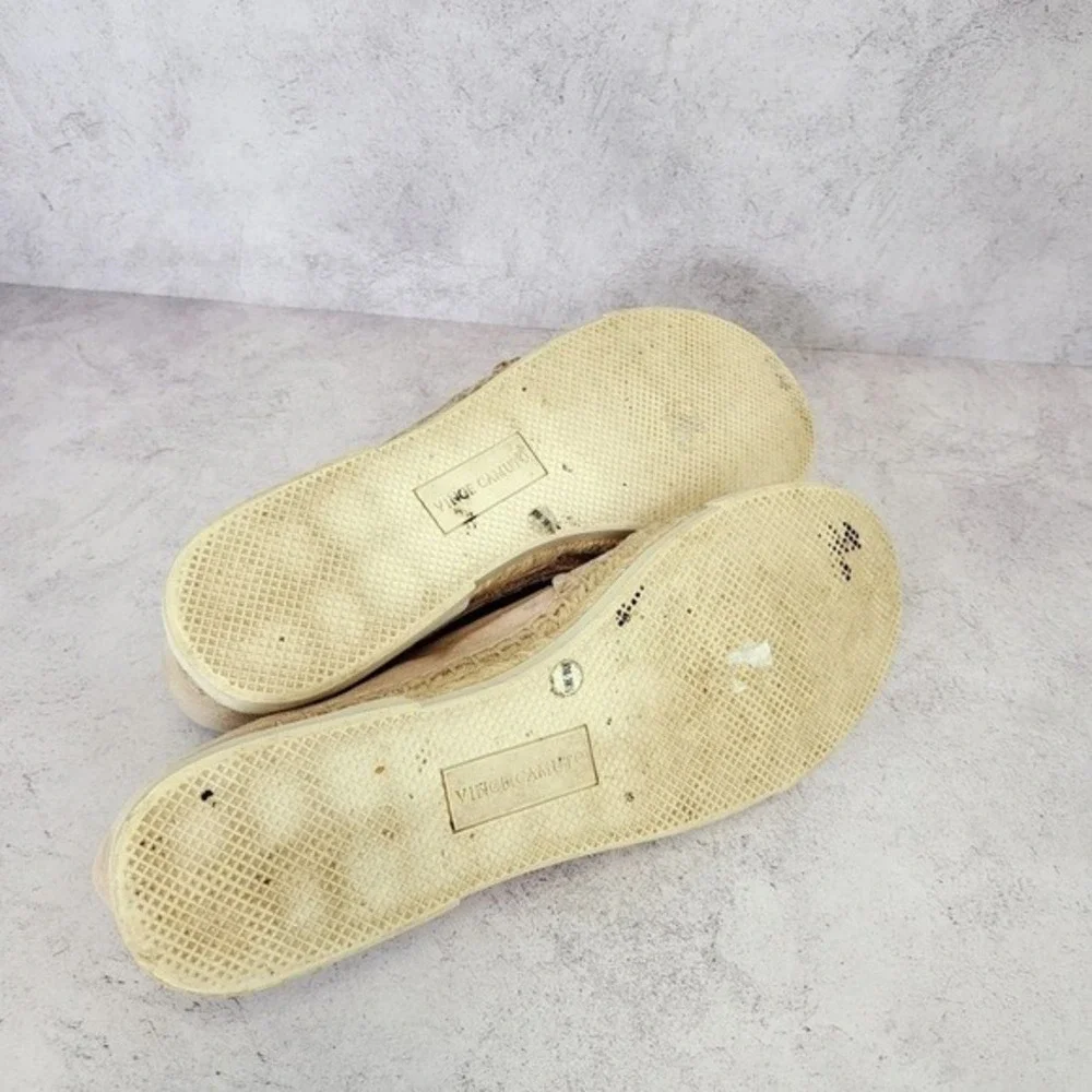 Coastal Chic Slip On Sneakers Womens 8 Nude‎ Neutral Suede Loafer VINCE CAMUTO